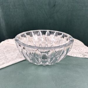 Vintage Elegant Clear Glass Crystal Large Bowl